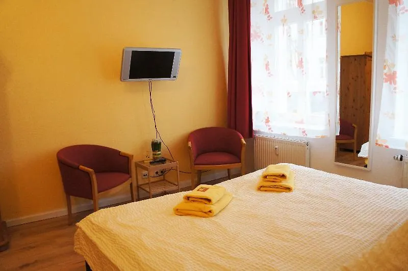 Pension Freiraum Berlin 2*,
